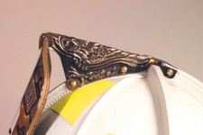 Acabado de casco de bomberos Eagle de latón con tapa trasera de latón integrada