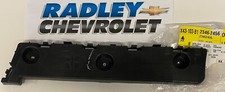 NEW GM OEM 2018 TERRAIN REAR BUMPER- SIDE RETAINER BRACKET RIGHT GMC 23462456