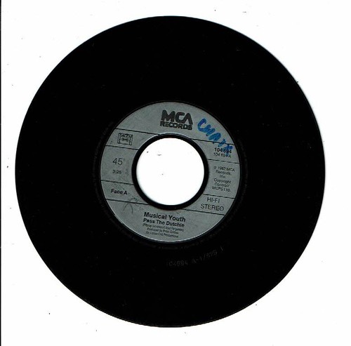 MUSICAL YOUTH 45T PASS THE DUTCHIE N°1 Anglais PLEASE GIVE LOVE A CHANCE 104694 - Imagen 2 de 3