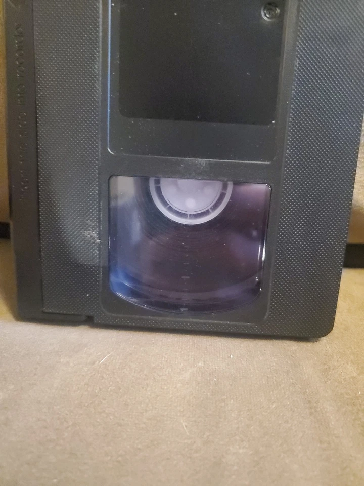 Mad Max 1983 VHS Starting Mel Gibson ~ Rare ~ Vestron Video - Image 4 of 4