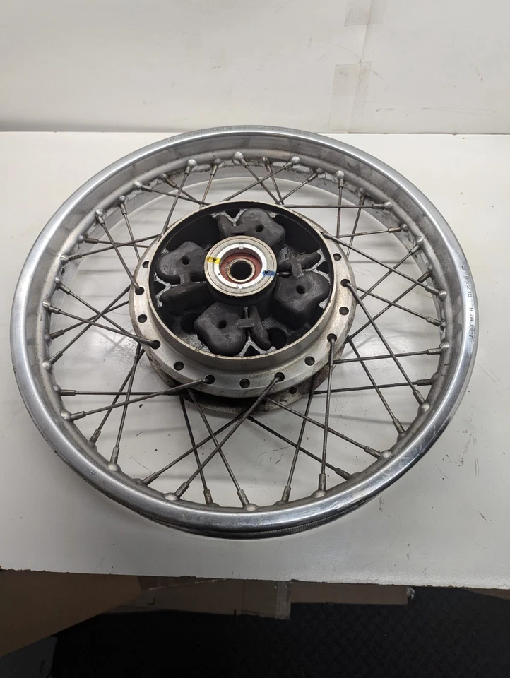 Llanta trasera Honda Cb750 Cb750k llanta radiada tambor 18 pulgadas 1977-1978 Foto 4 de 4