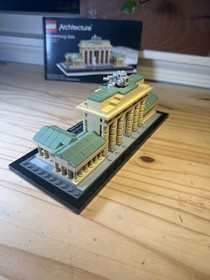 LEGO ARCHITECTURE: Brandenburg Gate (21011) Used With Instructions 100% Complete
