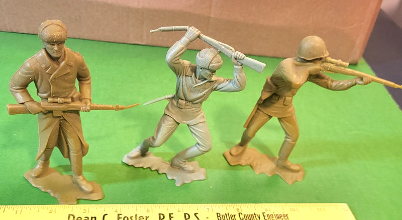 NICE SET OF 3 VINTAGE MARX 6" WW2 RUSSIANS, 2 IN OLIVE GREEN.......