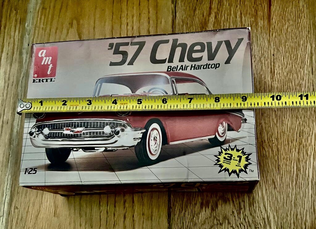 Vintage AMT ERTL '57 Chevy Bel Air Hardtop 1:25 Scale Model