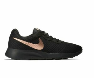nike womens tanjun athletics sneakers