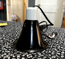 Small Heat lamp Plugs in great for Pets/Aquariums.