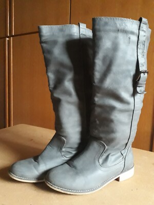 Damen Stiefel Kunstleder Farbe grau, innen gefüttert 37