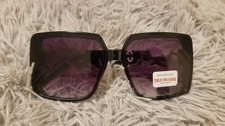 TRUE RELIGION Women's Black Gold Sunglasses 100  UV Protection NWT