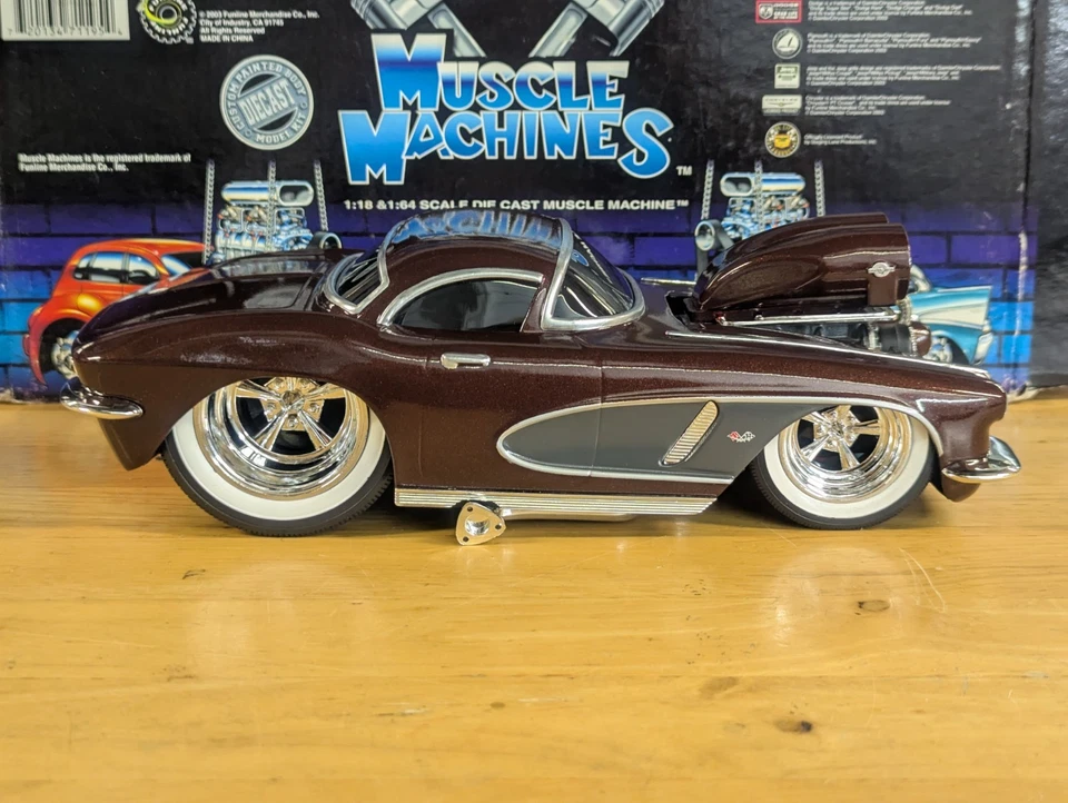 MUSCLE MACHINES 1962 Chevrolet Corvette '62 Vette SLAMMED Custom Paint 1/18 1:18 - Image 4 of 4