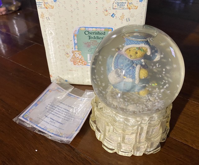 Cherished Teddies Musical Snow Globe - Winter Bear Festival 272884 “Let It Snow” Cherished Teddies Musical Snow Globe - Winter Bear Festival 272884 “Let It Snow”