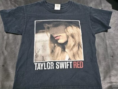 2013 Taylor Swift The Red Tour Concert Black T-Shirt Gildan Tag