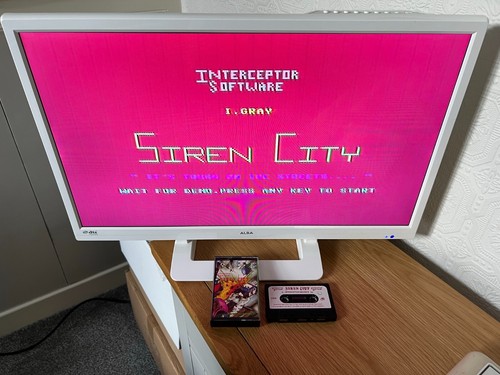 Interceptor Siren City Commodore 64 Cassette - Working -👽👾Retro Gift Idea👾👽 - Bild 3 von 24