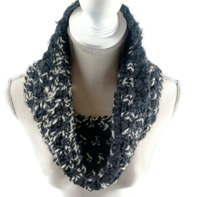 Cowl Knit Scarf Black & White One Size Classic Pattern Cabincore Cottagecore 