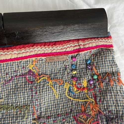 NWOT Free People Embroidered Wood Handle Multicolor Boho Clutch Made In India - Picture 2 of 14