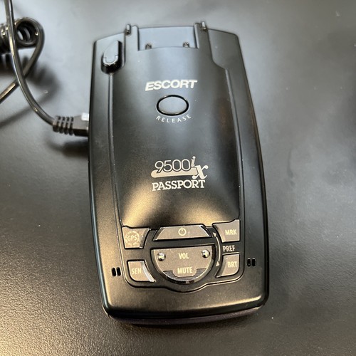 ESCORT PASSPORT 9500ix BLUE LED DISPLAY RADAR LASER. NO Mount
