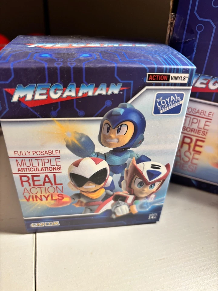 Mega Man Action Vinyls Wave 2 – Lote de 3 cajas ciegas selladas + vitrina Foto 4 de 4