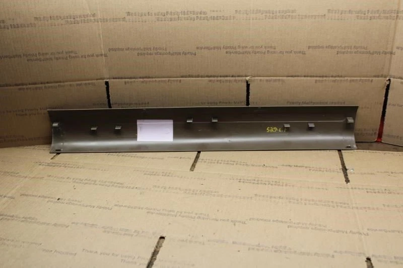 04 2005 2006 2007 2008 JAGUAR X ТИП ВОДИТЕЛЯ ПЕРЕДНЯЯ ДВЕРЬ ПОРОГ ПОТЕРТОСТИ ПЛАСТИНА ОТДЕЛКА ЖЕЛТОВАТО-КОРИЧНЕВЫЙ - Изображение 2 из 4