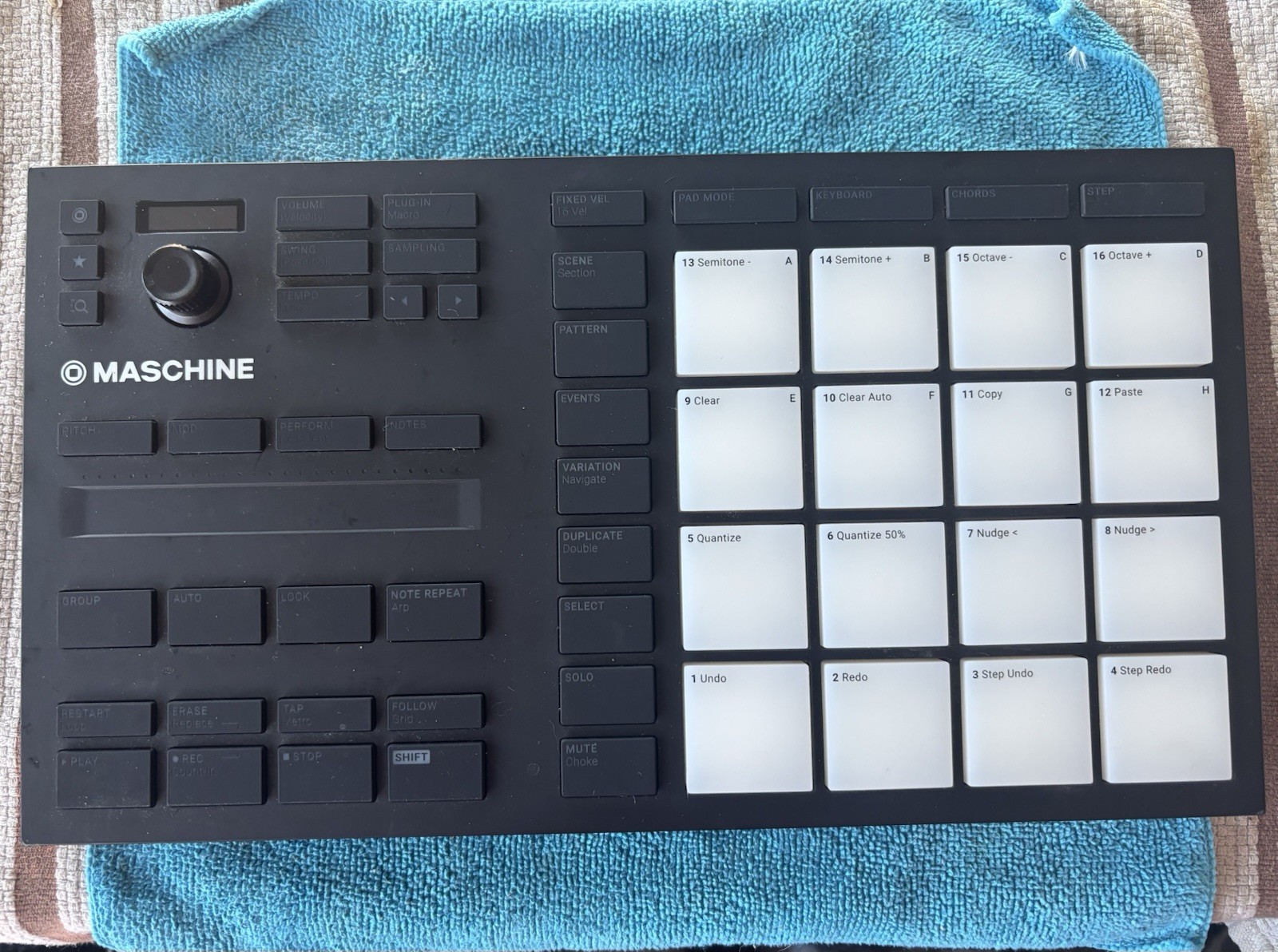 Native Instruments Maschine Mikro MK3