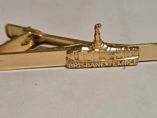 Goldtone ***  Brisbane Temple Tie Clip  Men's Jewelry Signed RM 