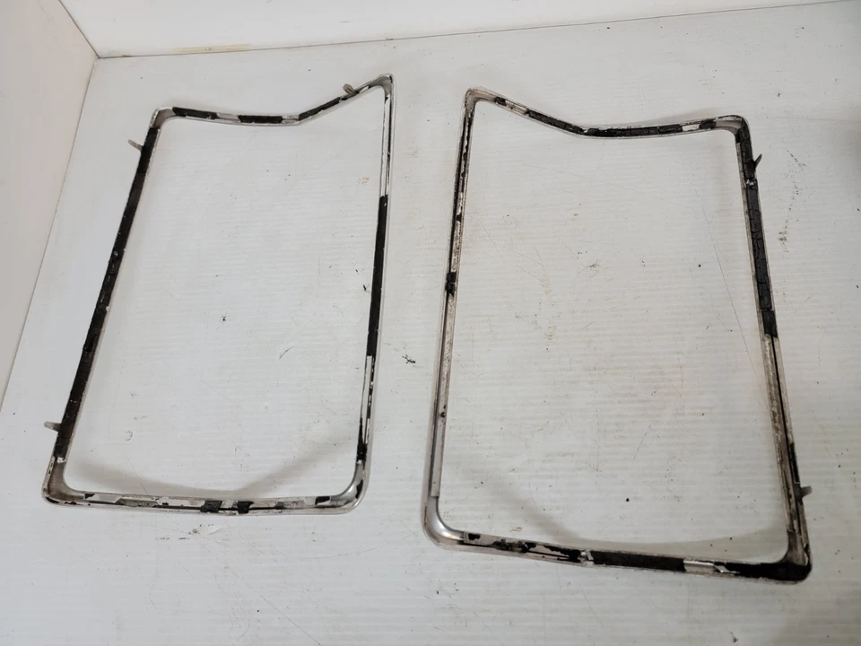 1977-1978-1979 Ford Thunderbird Headlight Door Trim Molding Pair Left And Right - Image 4 of 4