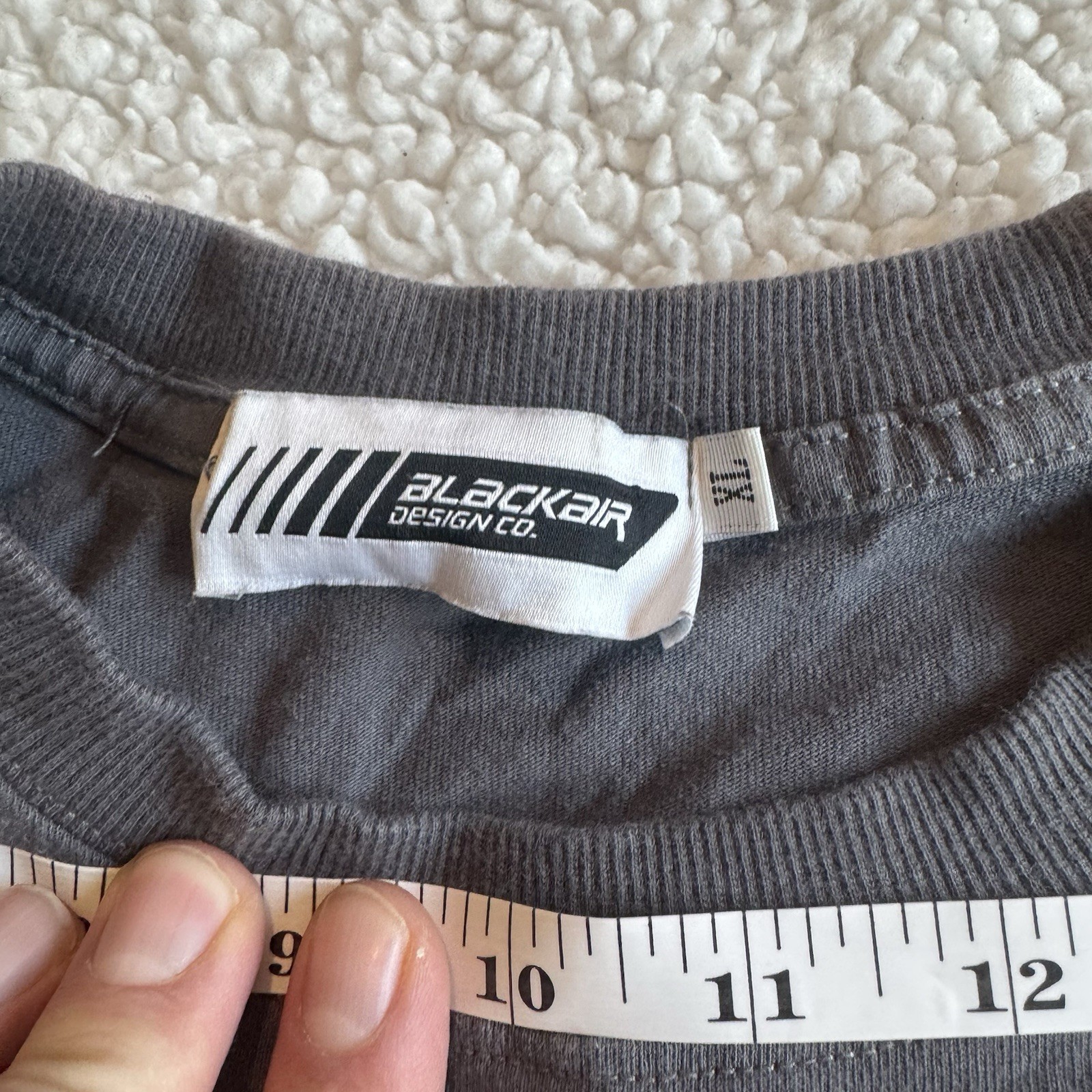 Black Air Design “Black Air Is A Niche Brand” Size XL T SHIRT