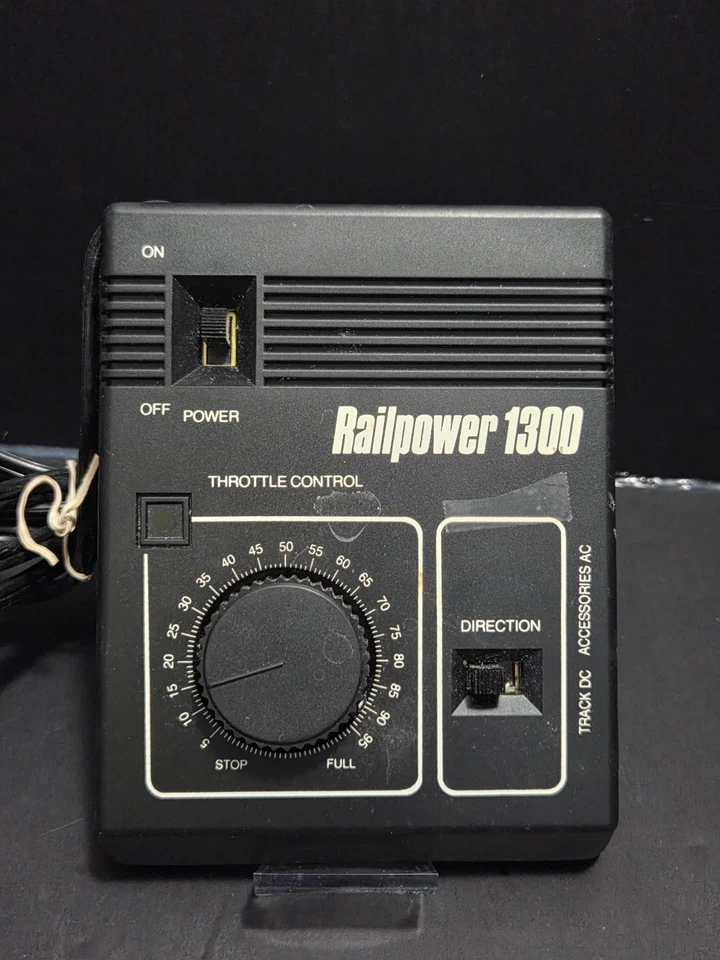 MRC Railpower 1300 HO/N Model Train Power Pack 15VDC 19VAC w/Box UNTESTED AC/DC - Image 2 of 4