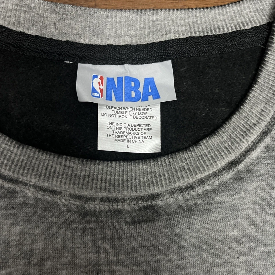 NWT Womens Brooklyn Nets Cute Soft Black Short Sleeve Logo Shirt Size L - Image 3 of 4