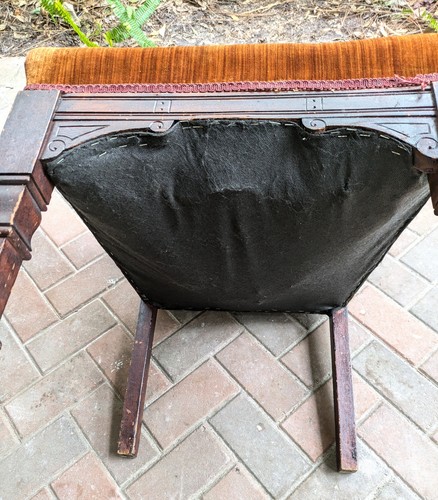 19th Century Hand Carved Wood and Velvet Throne Chair, Original Condition - Picture 6 of 6