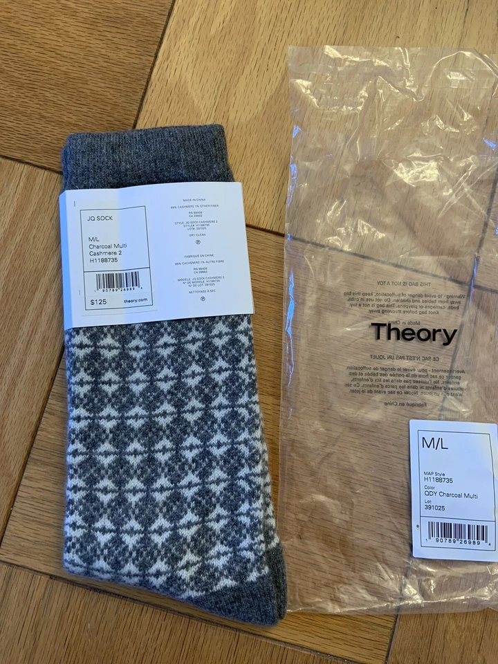 Носки THEORY Cashemire серые с скандинавским принтом - Изображение 2 из 4