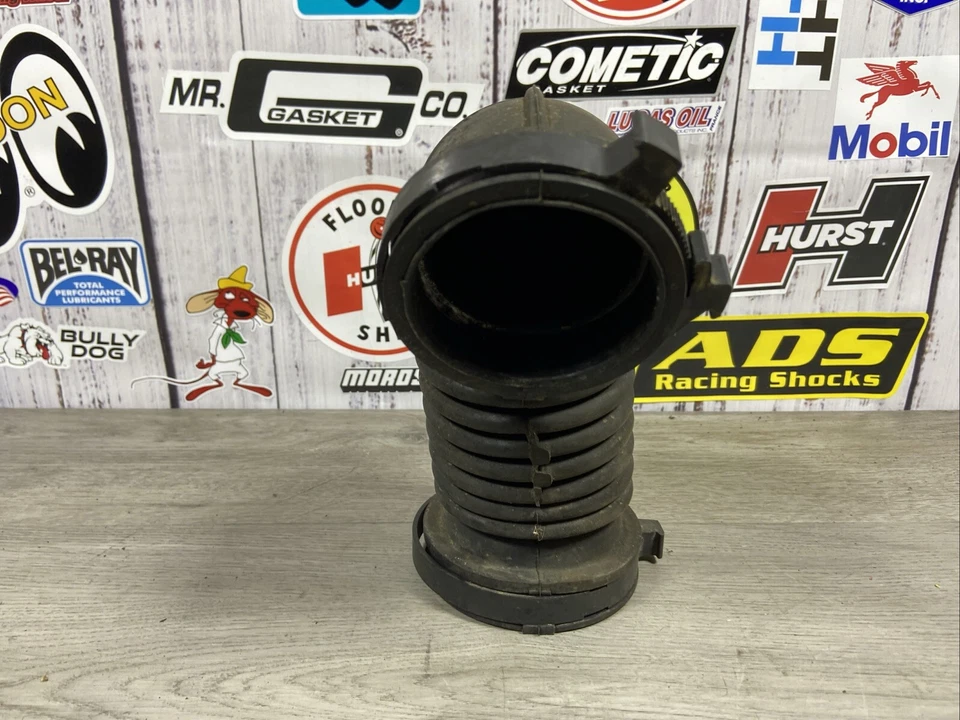 1993 Jeep Grand Cherokee 4.0L OEM Air Cleaner Throttle Body Intake Hose 93 94 95 - Image 2 of 4