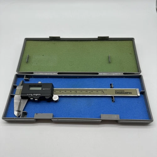 Mitutoyo Digital Caliper 6'' 500-118 0.01-150mm w/ Case