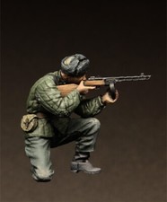 1/35 Soviet WW2 Kneeling Infantry Figure with PPSh-41 – Resin Model Kit