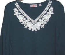 NWOT 🦋💎💥QUACKER FACTORY💥💎🦋 3/4 Sleeve Navy Top Embroidery Faux Pearls M