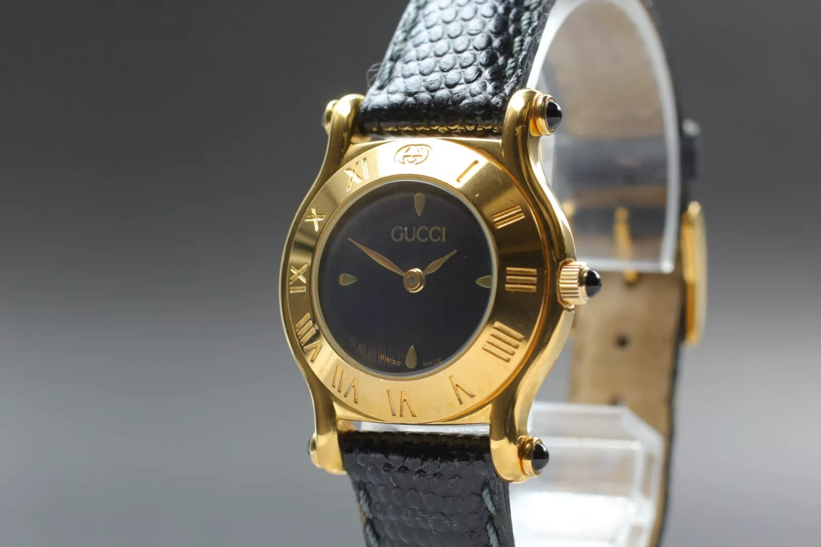 【EXC+++++】 Montre femme à quartz Gucci 6500L plaque or cadran noir du JAPON