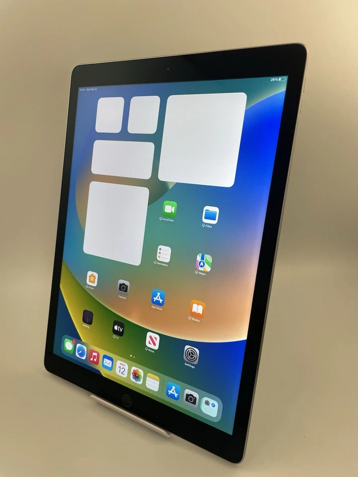 Apple iPad Pro 1st Gen 12.9" A1584 Grey Wi-Fi 32GB 128GB 256GB iPadOS Tablet - Image 2 of 4