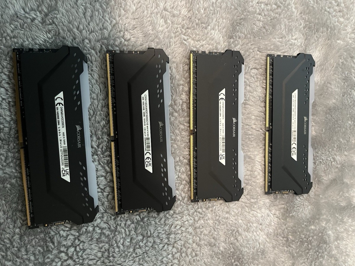 Corsair Vengeance RGB Pro 8 GB (DIMM) 3200 MHz DDR4 Memory