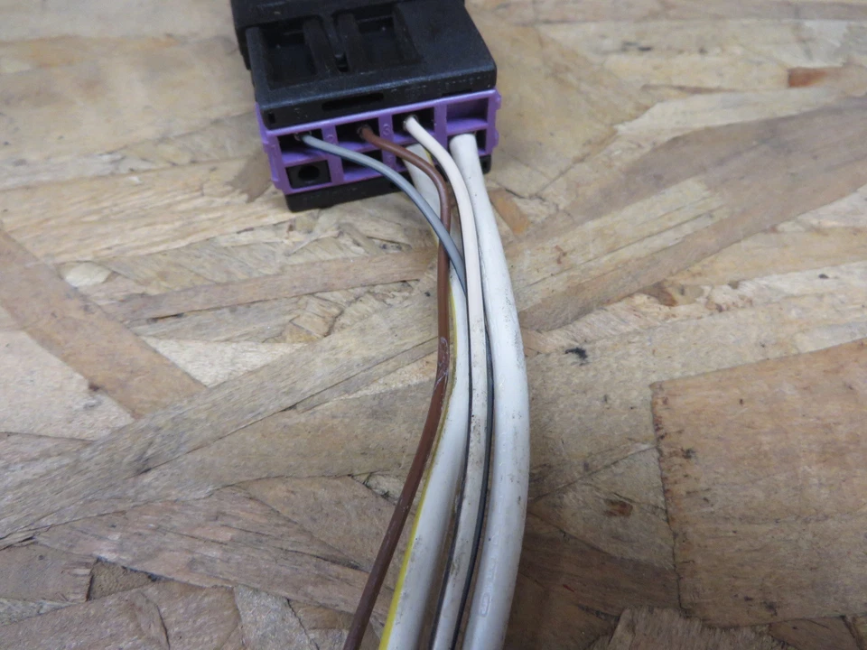 奥迪 100 93 1993 后挡泥板除霜器开关原始设备制造商 # 4A0 941 503A — 第 4/4 张图片