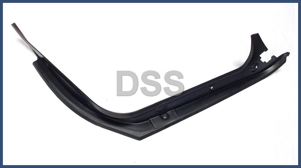 New Genuine Mercedes-Benz Rear Upper Trim Cover Right (2003-2009  