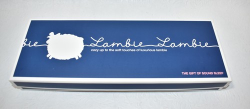 Máscara de ojos para dormir Bath Body Works LAMBIE con aromaterapia lavanda manzanilla enrollable - Imagen 4 de 7