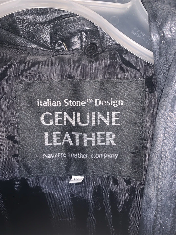 Gabardina de Colección Navarra Cuero Negro Genuino, Forrada Talla XL/usada Foto 3 de 4