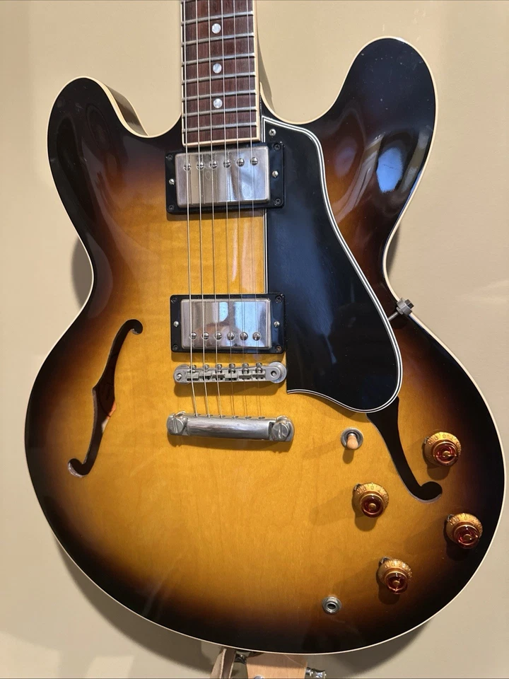 Guitarra Gibson ES335 feita sob medida na loja - Imagem 4 de 4