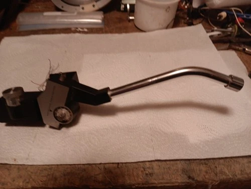 Technics  (SL-1100A) Tonearm