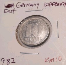 1982 East Germany 10 Pfennig Coin CH UNC