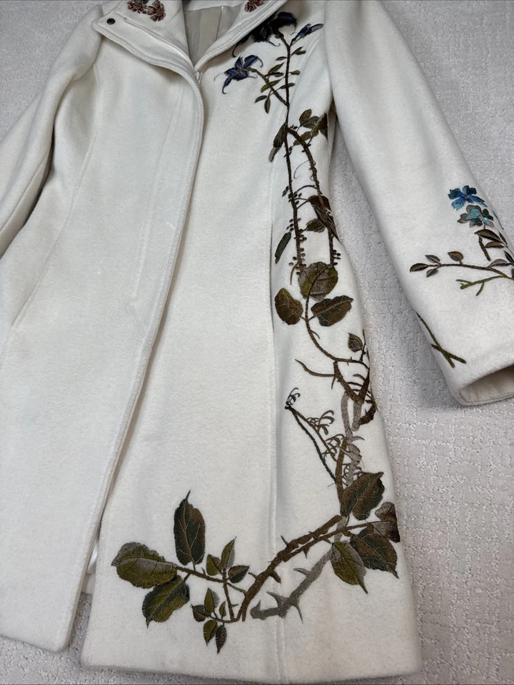 Abrigo Vintage XOXO Lana Floral Bordado Mujer’s Talla PEQUEÑA. Foto 2 de 4