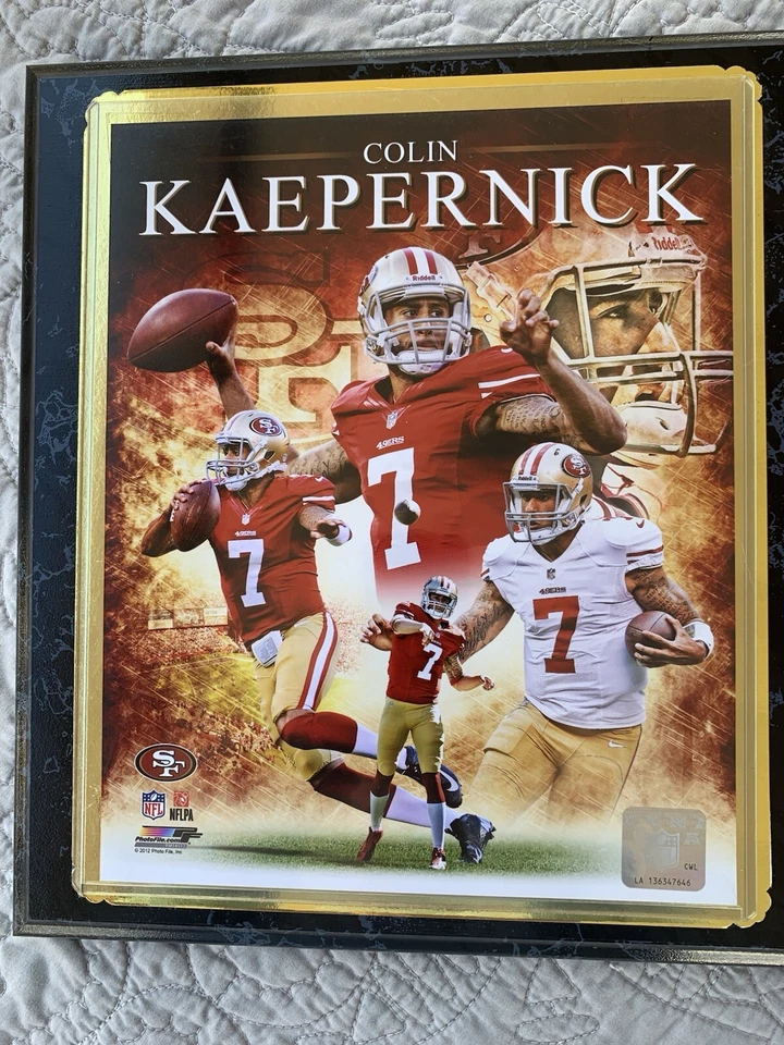 Placa Colin Kaepernick Foto 3 de 4