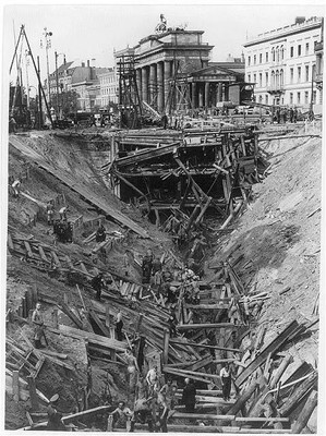 Photo:Berlin subway tunnel collapse,August 1935, Brandenburg Gate