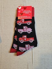 Valentine  s Day Crew Socks Pickup Truck Heart Print Womens 6  12 Red Black NWT