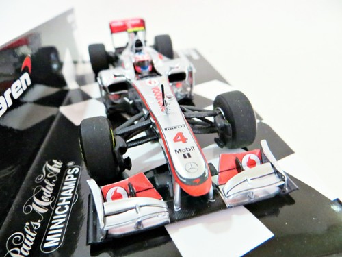 MINICHAMPS 'McLAREN MERCEDES. JENSON BUTTON SHOWCAR 2011' 1:43 SIN USAR, EN CAJA/COCHE F1 - Imagen 2 de 7