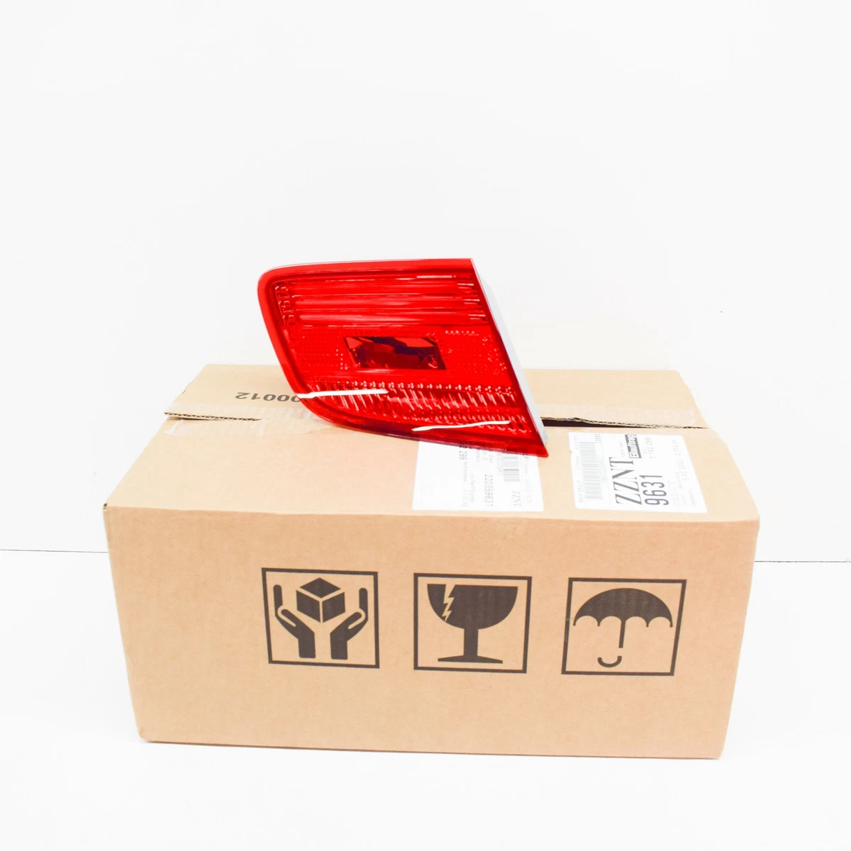 NEW BMW 3 E92 REAR TAILGATE LEFT TAILLIGHT 63217162299 7162299  