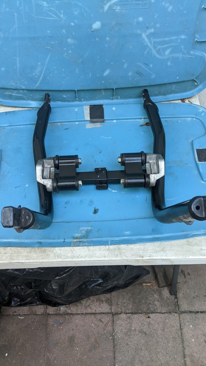 もっさん 1995 Kawasaki ZX 1100 D ZX11 Ninja Engine Motor Mount Sub